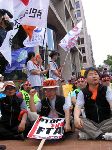 2006.06.06-Korea-FTA-demo2.jpg