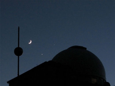 The Moon, Venus, & Jupiter gather over USNO, 2008 December 1