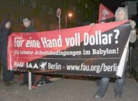 Basis-Gewerkschaft FAU Berlin protestiert vor Kino Babyln