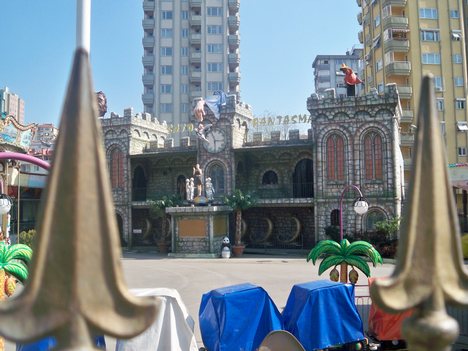 Bostanci Lunapark - Funfair - Amusement Park