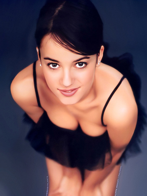 http://elcesare.files.wordpress.com/2008/03/alizee2.jpg