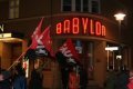 FAU Demonstrator in front of Babylon Cineman (photo: O. Wolters)