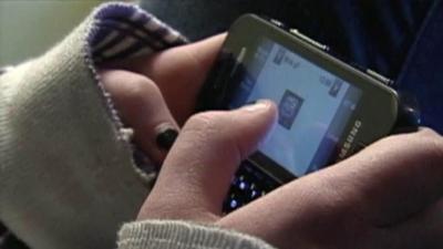 Teens losing sleep while texting, chatting