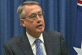 TV Still of Wayne Swan after RBA rate rise (Nov 2)