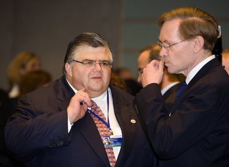 World Bank President Robert Zoellick (R) talks with Development Committee Chairman Agustin Carstens (L) prior to the state of their meeting at the World Bank during the annual IMF/World Bank meetings October 21, 2007 in Washington, DC. International Monetary Fund Photograph/Stephen Jaffe