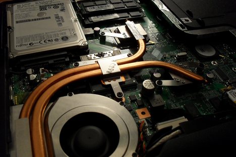 A laptop heat pipe system