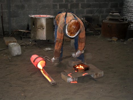 Casting bronze.