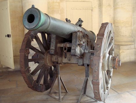 Heavy Canon de 12 Gribeauval, 1780. Les Invalides. Heavy Canon de 12 Gribeauval, 1780. Les Invalides.