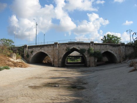 Mamluk bridge in Yavne