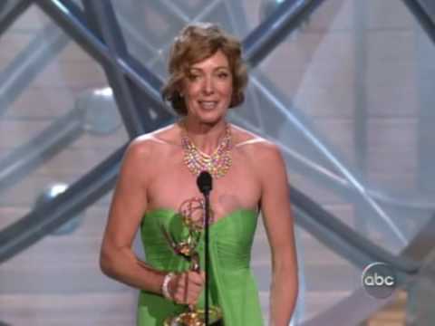 Allison Janney - Emmy Awards 2004