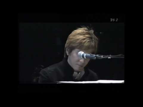 Tetsuya Komuro plays 