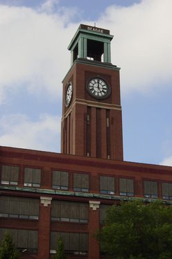 Former headquarters of J. C. Deagan, Inc. in Chicago, where Henry Schluter invented the vibraphone. Now (2008) home to Century Mallet Instrument Service.