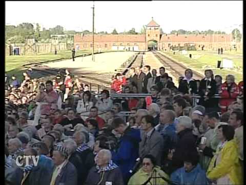 Holocaust Memorial Day : Benedict XVI in Auschwitz