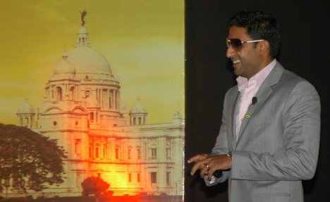 INDIA-BOLLYWOOD-ACTOR-ABHISHEK-BACHCHAN-IDEA-CELLULAR-LAUNCH