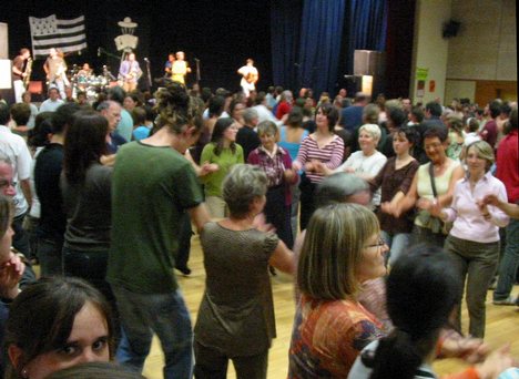 A fest noz in the Pays Gallo in September 2007 as part of the Mill Góll festival