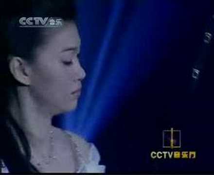 Chinese erhu music: 天山風情The Charm of Heaven Mountain /二胡：馬向華