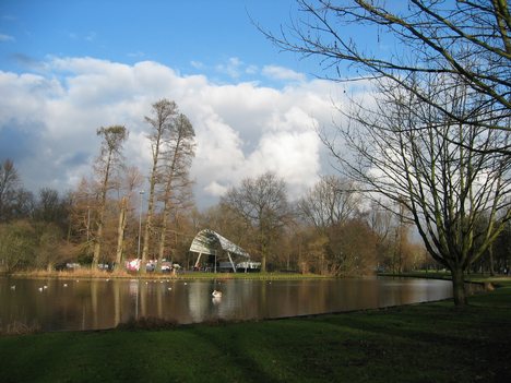 The open air theater in the Vondelpark Open lucht theater is an open air theater with shows from June until August. There are performances of classical music, pop music, world music, dance, musical theater , and cabaret