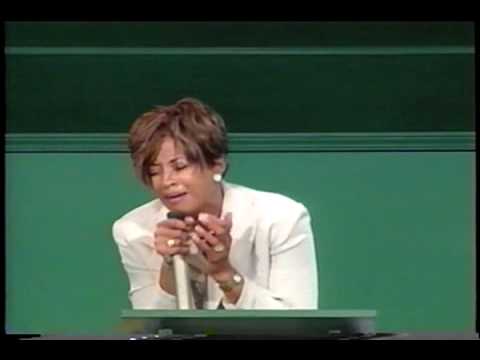 Dorinda Clark Cole - We Need A Word From The Lord