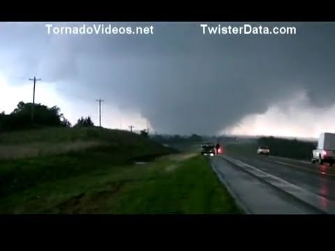 Huge EF-5 wedge tornado near El Reno, Oklahoma!