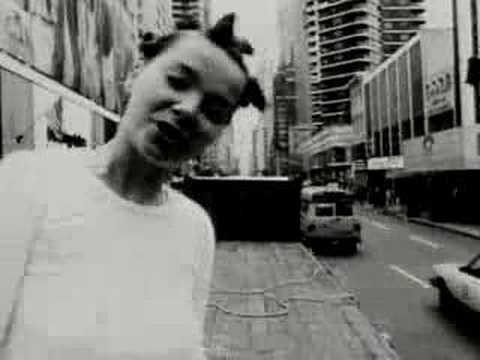 Björk - Big Time Sensuality