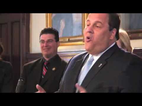 Gov Christie Shreds Thin-Skinned Reporter Press Conference