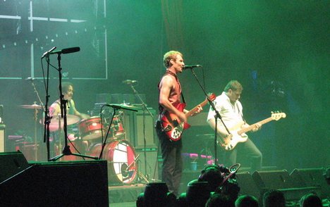 Silverchair performing on the Across the Great Divide Tour in September 2007