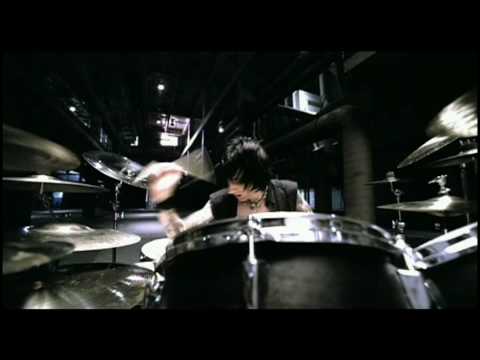 Godsmack - Straight Out Of Line