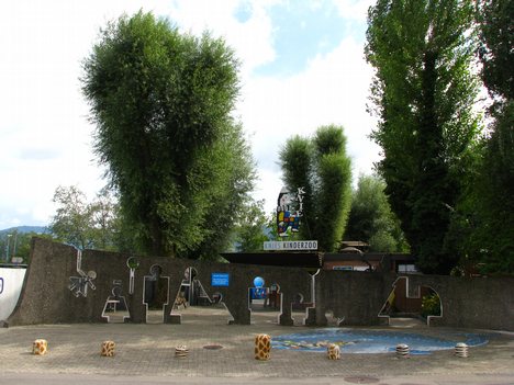 Knie's Kinderzoo in Rapperswil (SG).Settlements in the region of Rapperswil date back to at least 5000 years ago. Archaeological relicts have been found at a Bronze Age village, and the remains of a first wooden bridge (1523 B.C., reconstructed in 2001) to Hurden (SZ) located on upper Lake Zürich shore nearby the Technical University (HSR) respectively the so-called Heilig Hüsli (Seedamm).