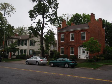 A side street of the town accentuates its British heritage, and features the only Lord Mayor in Canada. Prior to 1970, the town was simply the Town of Niagara, and the title was Mayor.