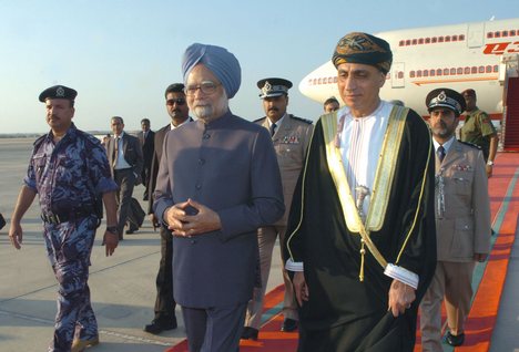 The Prime Minister, Dr. Manmohan Singh with the Deputy Prime Minister of Oman, Mr. Sayyid Fahd Mahmoud Al Said on his arrival at Muscat International Airport, in Oman on November 08, 2008.