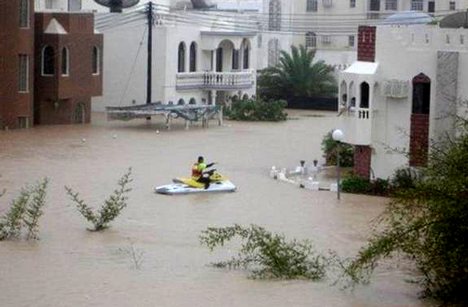 Cyclone, Storm Gonu that struck Muscat, Oman on 6th June 07