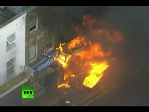 More video of London riots: Cars, shops on fire in Lewisham, Hackney