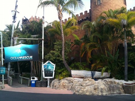 Entrance to the Ocean Rescue attraction. Sea World has commercial links to Warner Bros. Movie World and Wet'n'Wild Water World, two other popular theme parks on the Gold Coast. Multiple park passes are available to customers visiting these three parks.