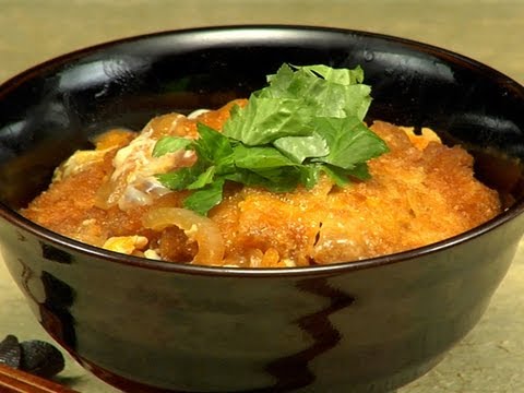 How to Make Katsudon (Tonkatsu Deep Fried Pork and Egg Bowl)