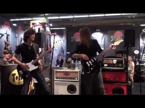 FGN (FUJIGEN) GUITARS - Justin Shekoski (SAOSIN) + Akihito Tokunaga (doa) - MusikMesse 2011