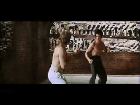 Bruce Lee Vs Chuck Norris (Way of the Dragon) Climactic Fight to Death