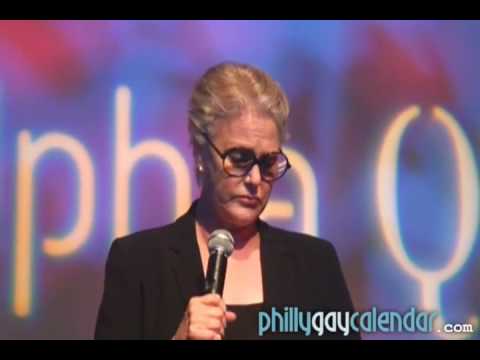 Sharon Gless accepts QFest 2009 Gay Icon Award