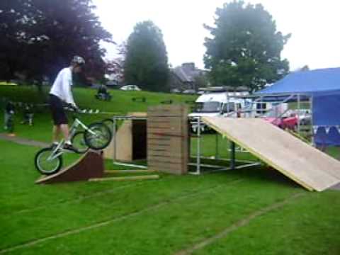 Danny Macaskill and The Clan In Aberfeldy 2009