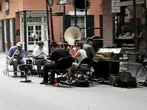 Live music in New Orleans Street