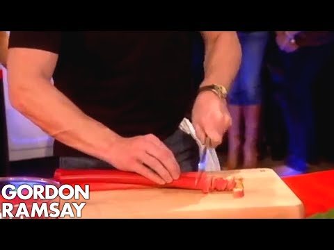 Rhubarb crumble with Gordon Ramsay