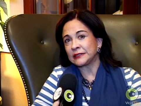 Presidente Nacional do PMDB Mulher Maria Elvira entrevistada em Nova Iorque