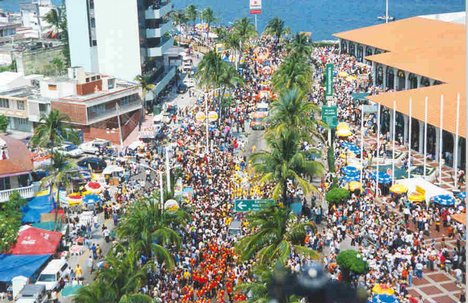 Boulevard Manuel Avila Camacho during Carnival