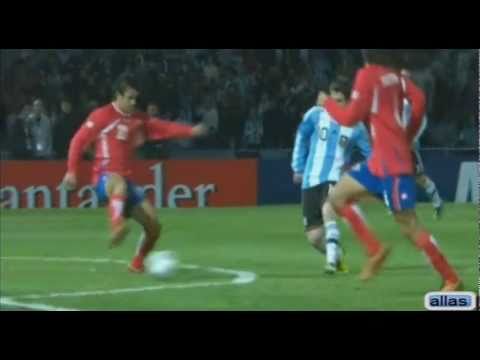 Lionel Messi Passes (Argentina 2010/11)