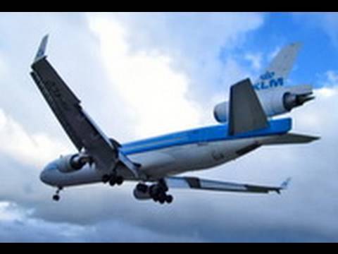 An evening at Maho Beach, St. Maarten featuring KLM MD-11 by Magnus Jakobsson