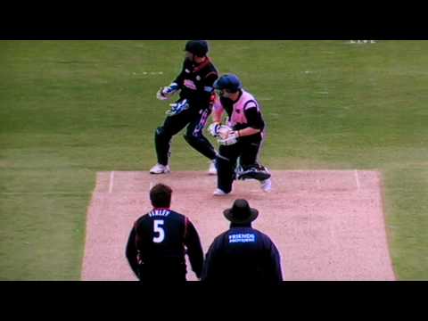 Eoin Morgan reverse reverse sweep!