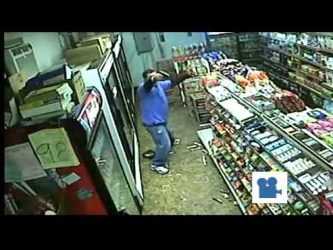 Market robbery shootout in Tennessee