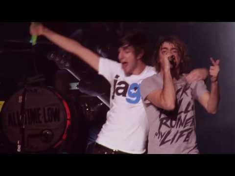 All Time Low - Dear Maria, Count Me In (Live from Straight To DVD)