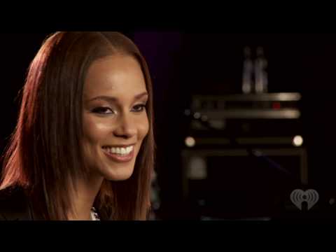 Alicia Keys Performs 