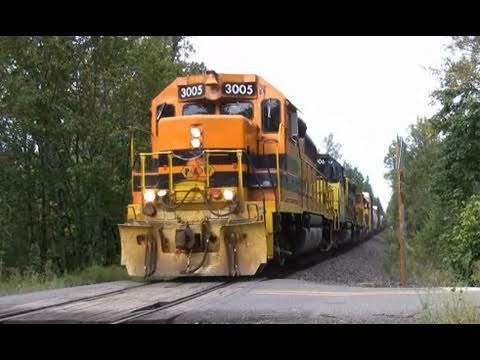 (HD) PW 3005 Mixed Freight crossing Sawmill RD