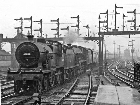 View eastward, from the end of Platform 11 in 1955